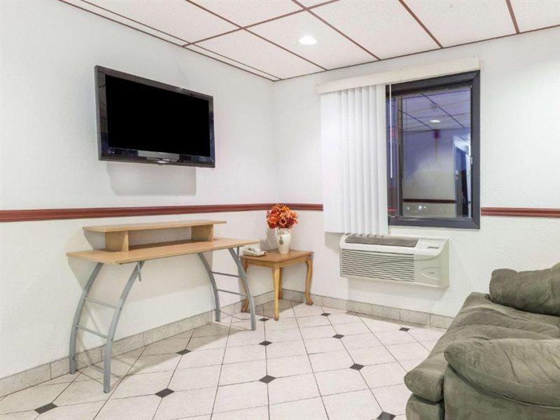 Super 8 By Wyndham Winchester Va מראה חיצוני תמונה