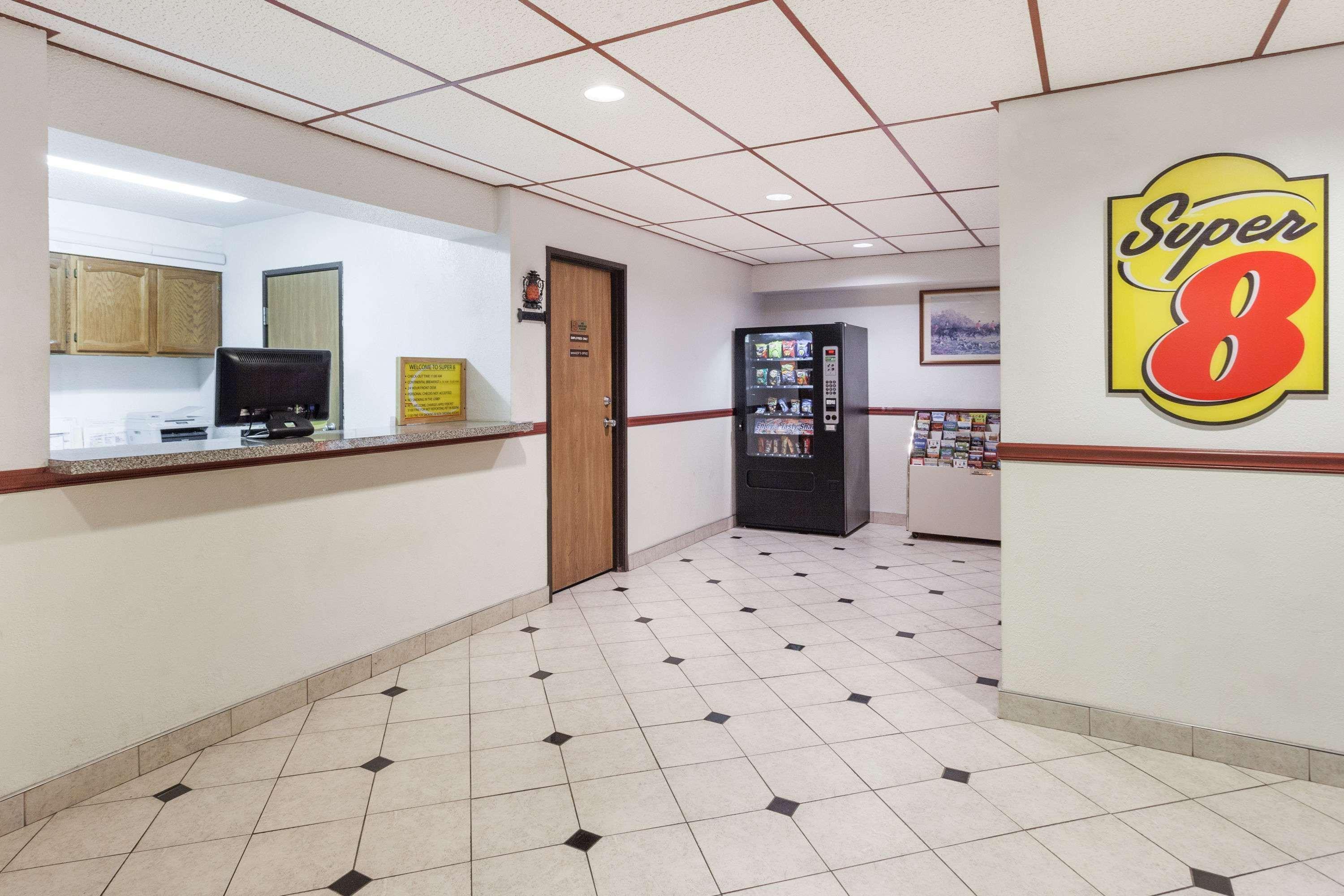 Super 8 By Wyndham Winchester Va מראה חיצוני תמונה